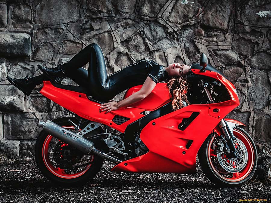 Beautiful girl Beautiful girls and motorcycles in Kampinas