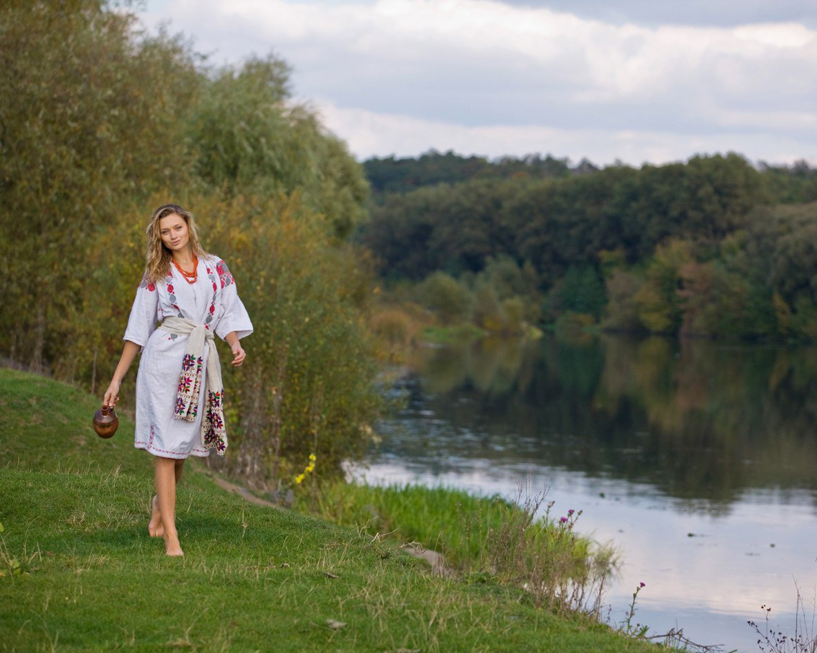 Nude girl Slavic women in Kampinas