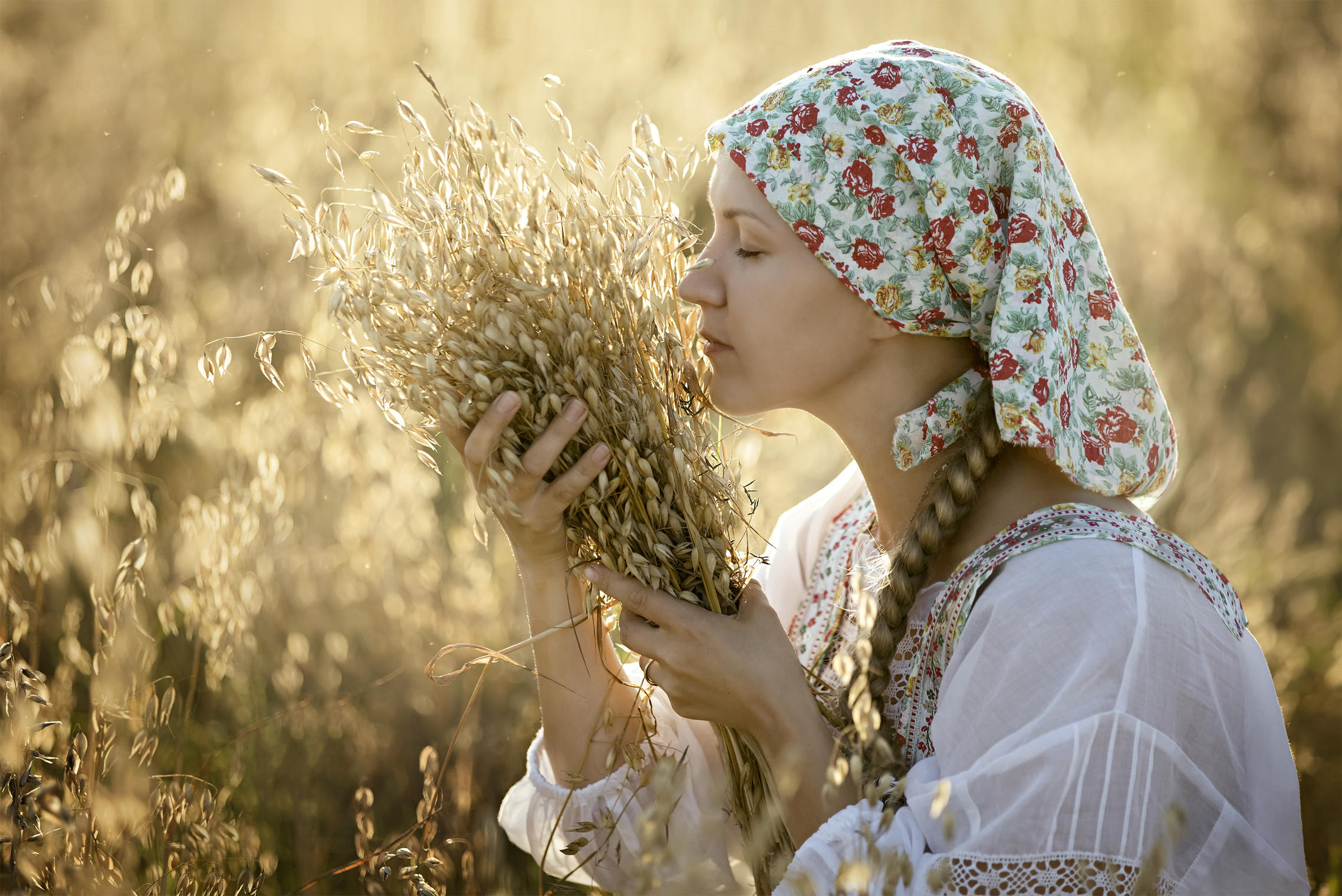 Photo Women in Slavic costumes in Kampinas