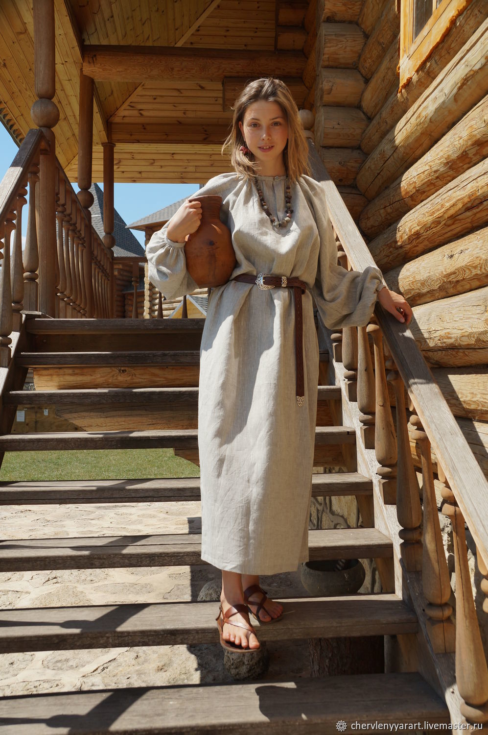 Girls in Slavic costumes in Kampinas